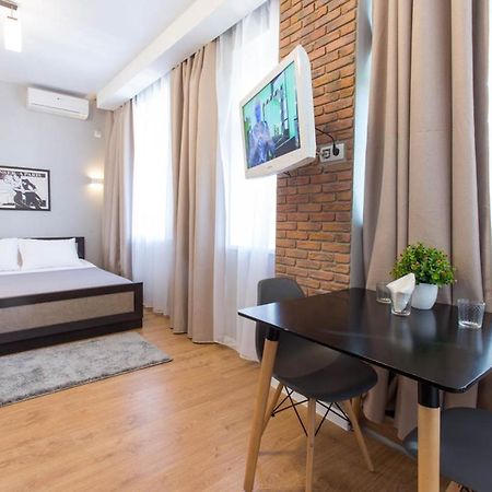 Modern Studio Beside Metro Yaroslava Mudroho, Universytet - Chernyshevska Str 95-7 خاركيف المظهر الخارجي الصورة