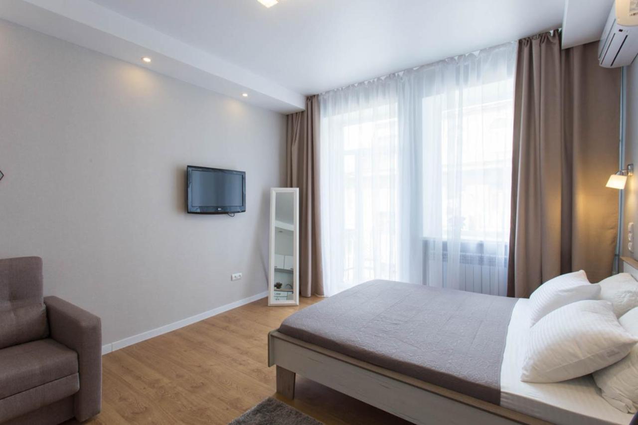 Modern Studio Beside Metro Yaroslava Mudroho, Universytet - Chernyshevska Str 95-7 خاركيف المظهر الخارجي الصورة
