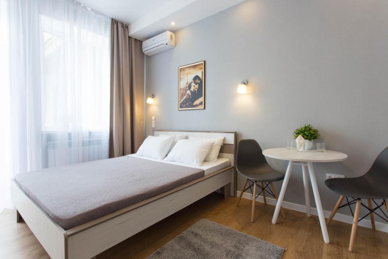 Modern Studio Beside Metro Yaroslava Mudroho, Universytet - Chernyshevska Str 95-7 خاركيف المظهر الخارجي الصورة