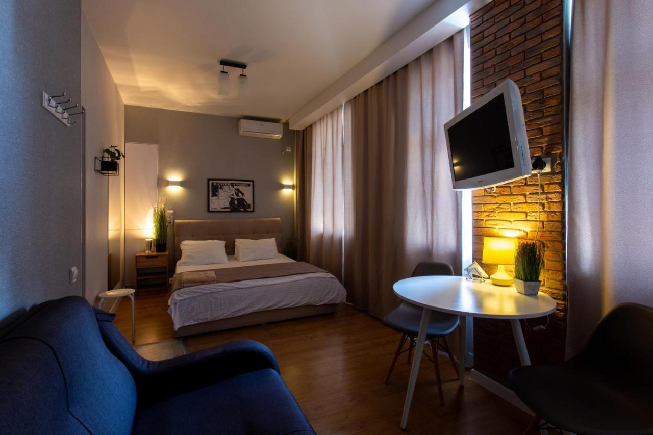 Modern Studio Beside Metro Yaroslava Mudroho, Universytet - Chernyshevska Str 95-7 خاركيف المظهر الخارجي الصورة