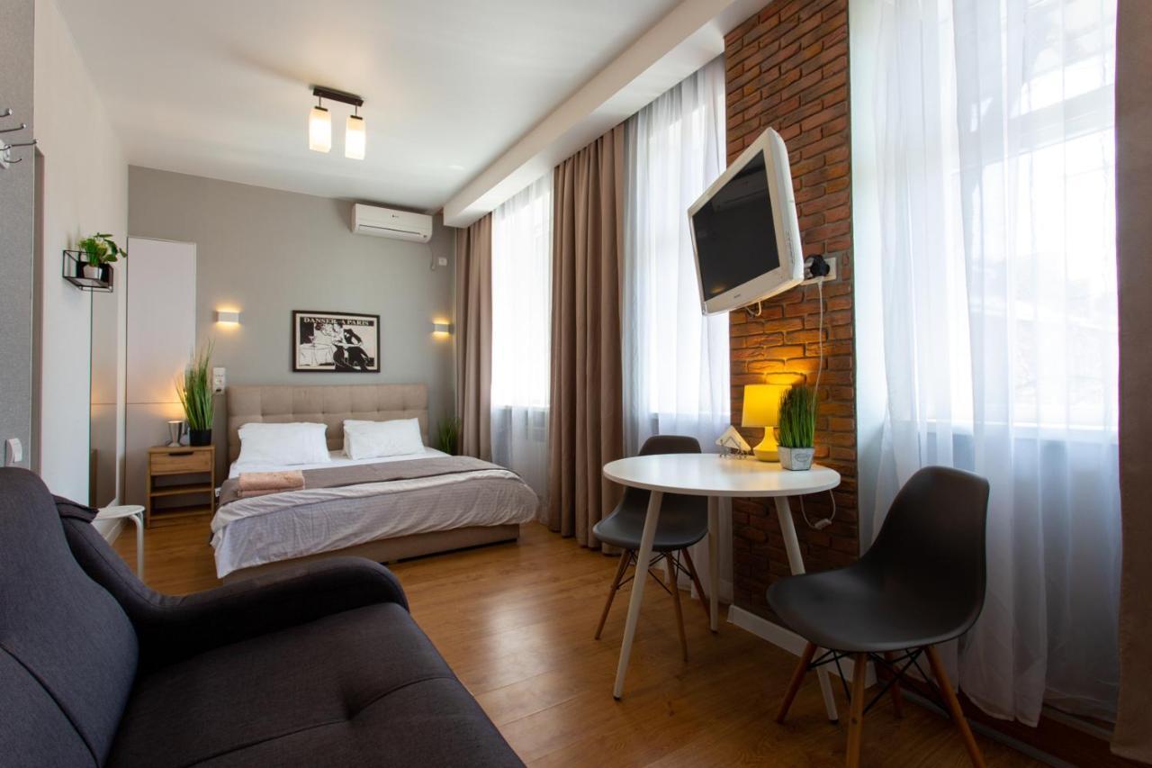 Modern Studio Beside Metro Yaroslava Mudroho, Universytet - Chernyshevska Str 95-7 خاركيف المظهر الخارجي الصورة